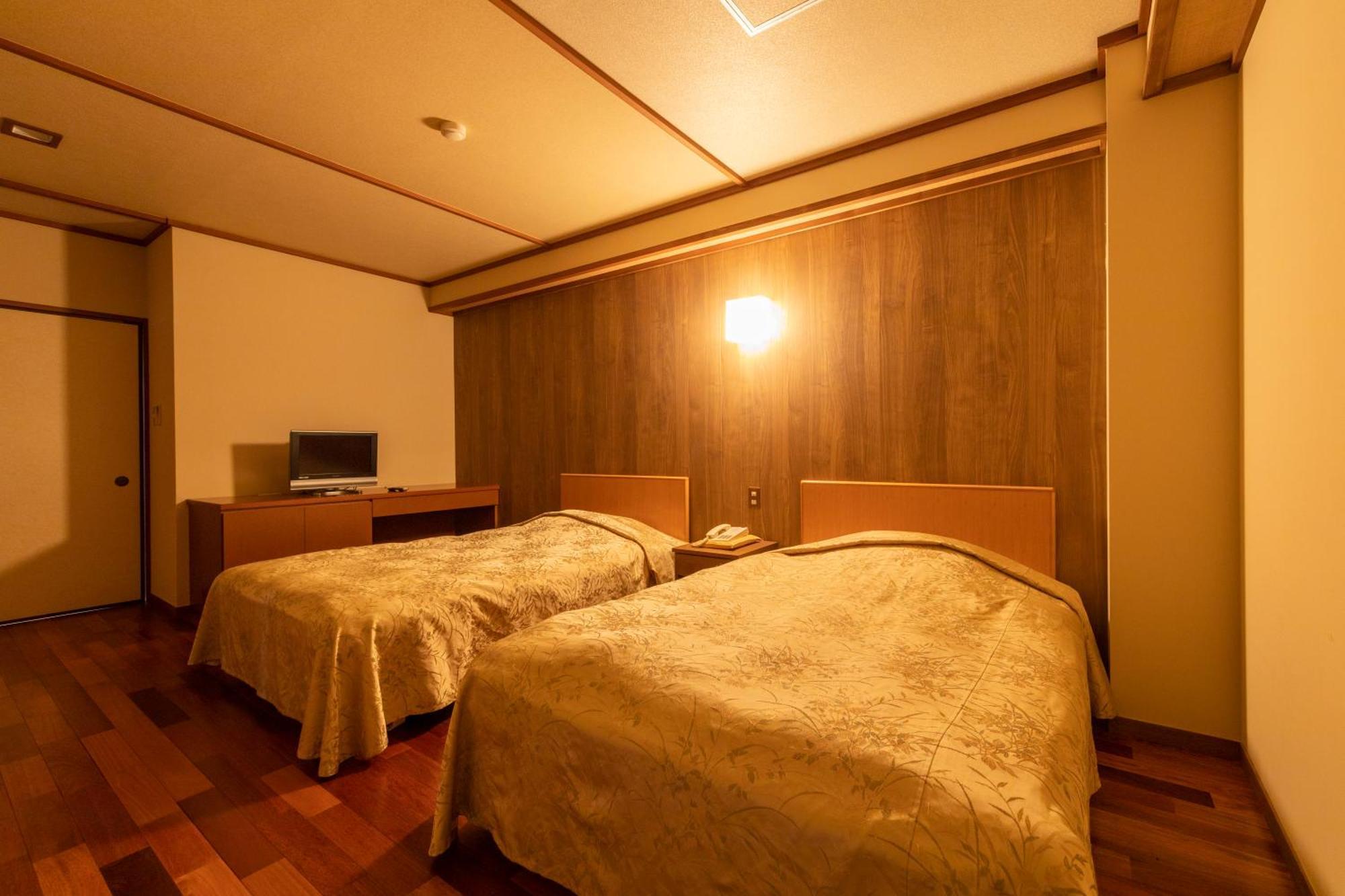 Kinugawa Hotel Mikazuki Nikko Bagian luar foto